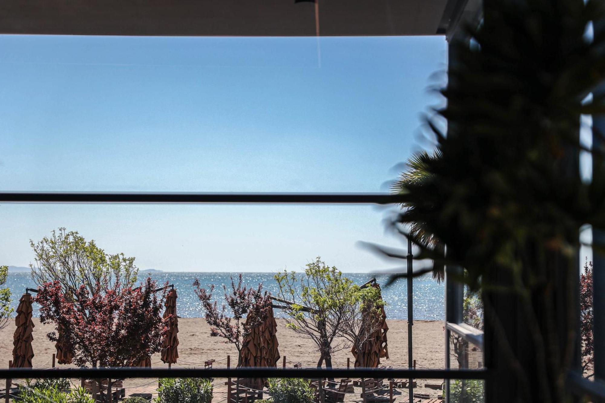Hotel Frojd - Beach Front Resort Shengjin Luaran gambar