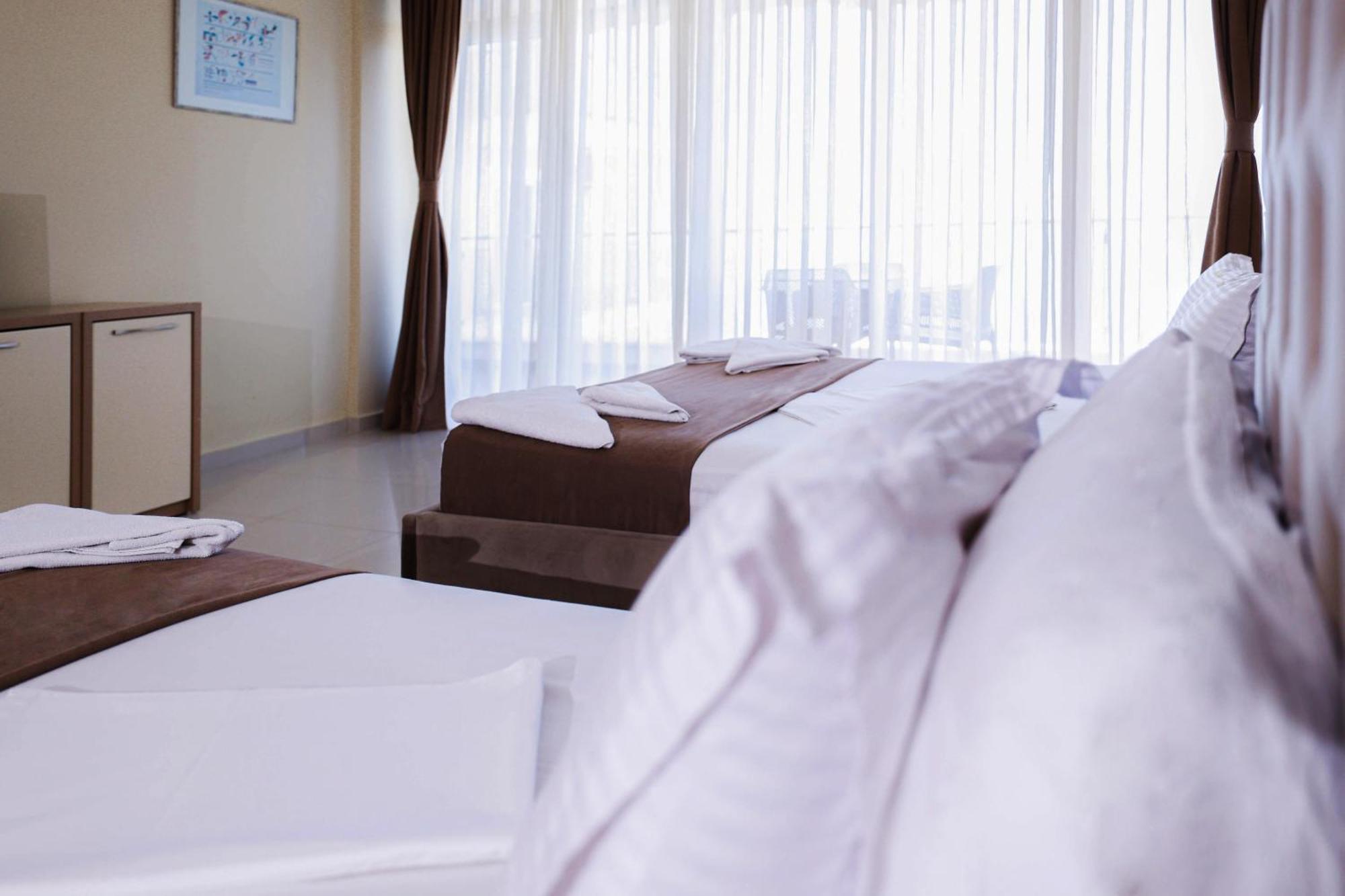Hotel Frojd - Beach Front Resort Shengjin Luaran gambar