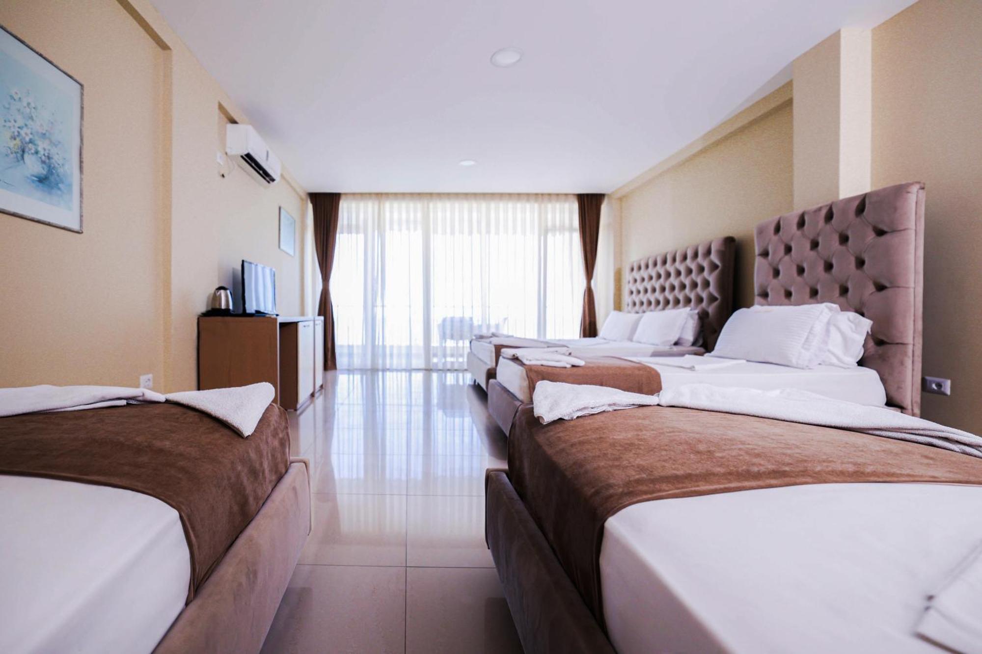 Hotel Frojd - Beach Front Resort Shengjin Luaran gambar