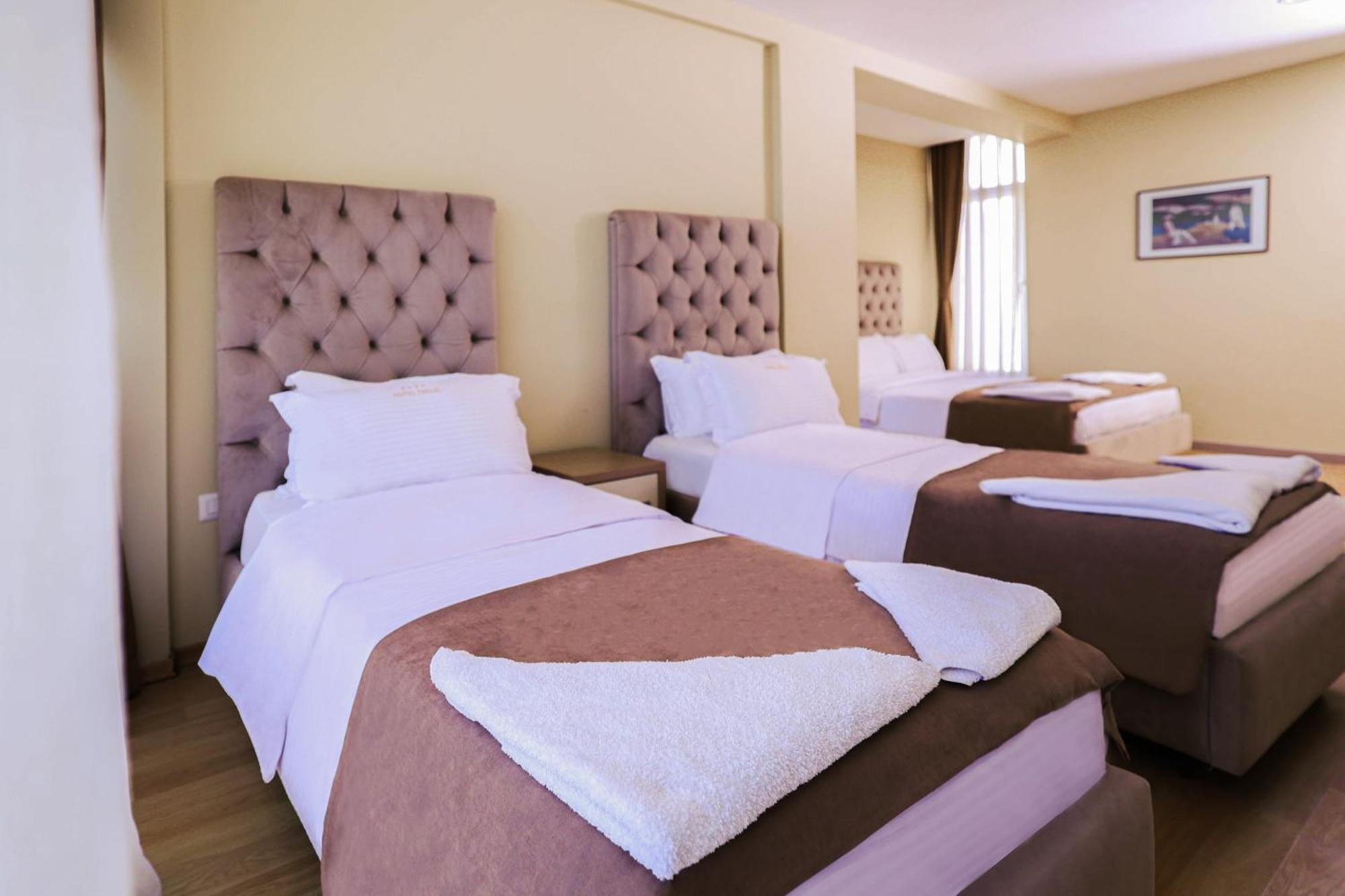 Hotel Frojd - Beach Front Resort Shengjin Luaran gambar