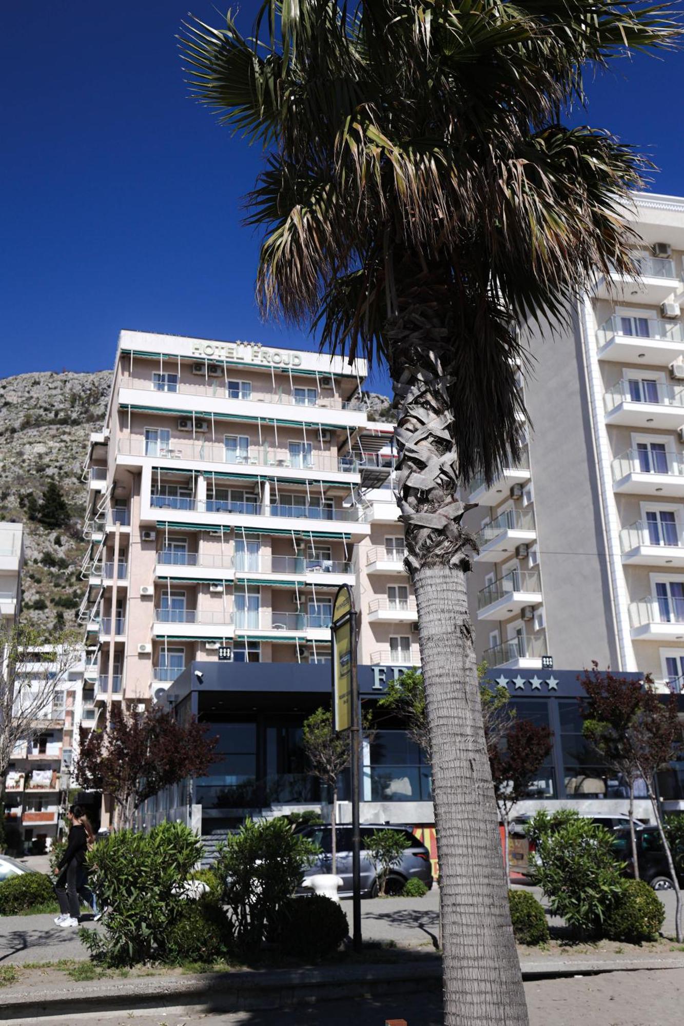 Hotel Frojd - Beach Front Resort Shengjin Luaran gambar
