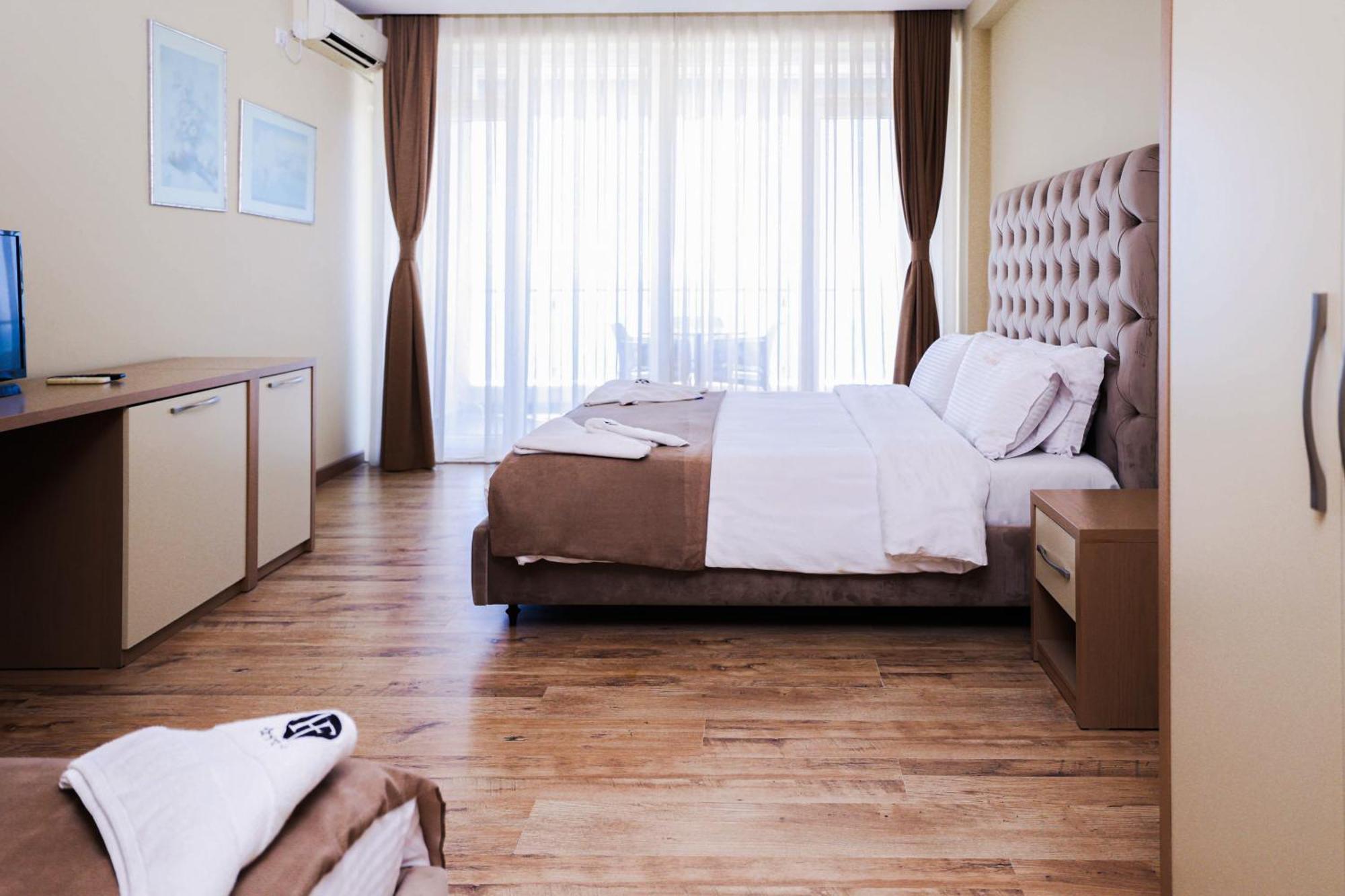 Hotel Frojd - Beach Front Resort Shengjin Luaran gambar