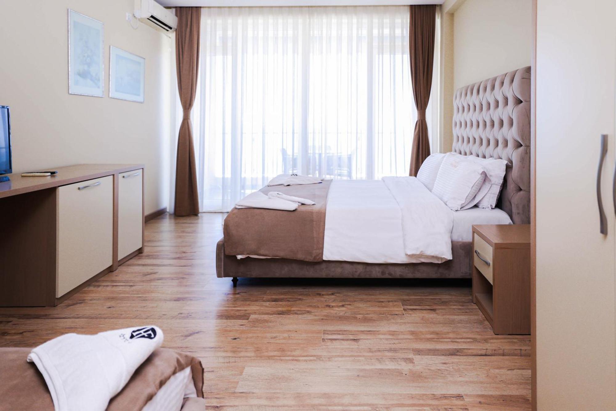 Hotel Frojd - Beach Front Resort Shengjin Luaran gambar