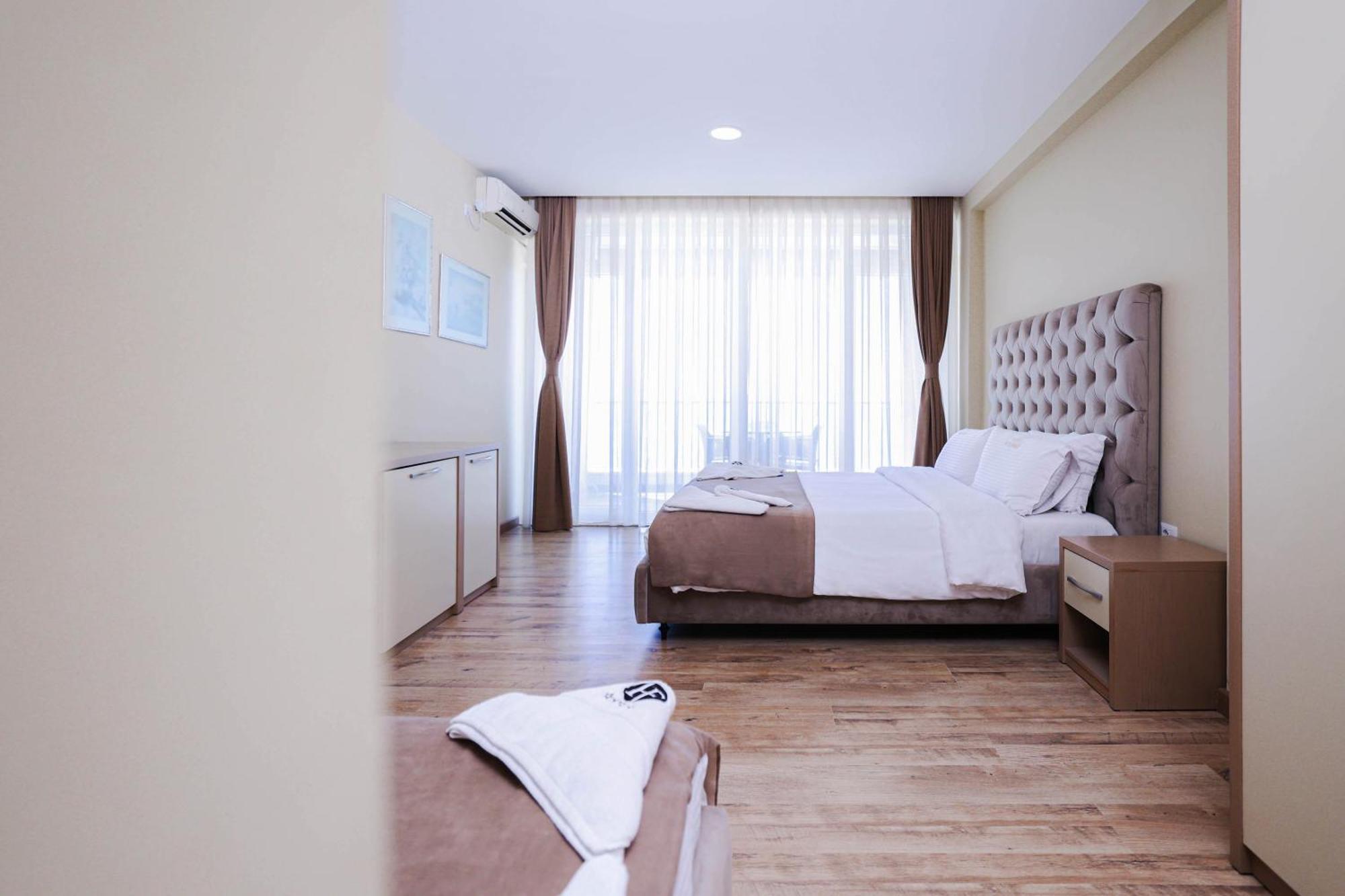 Hotel Frojd - Beach Front Resort Shengjin Luaran gambar