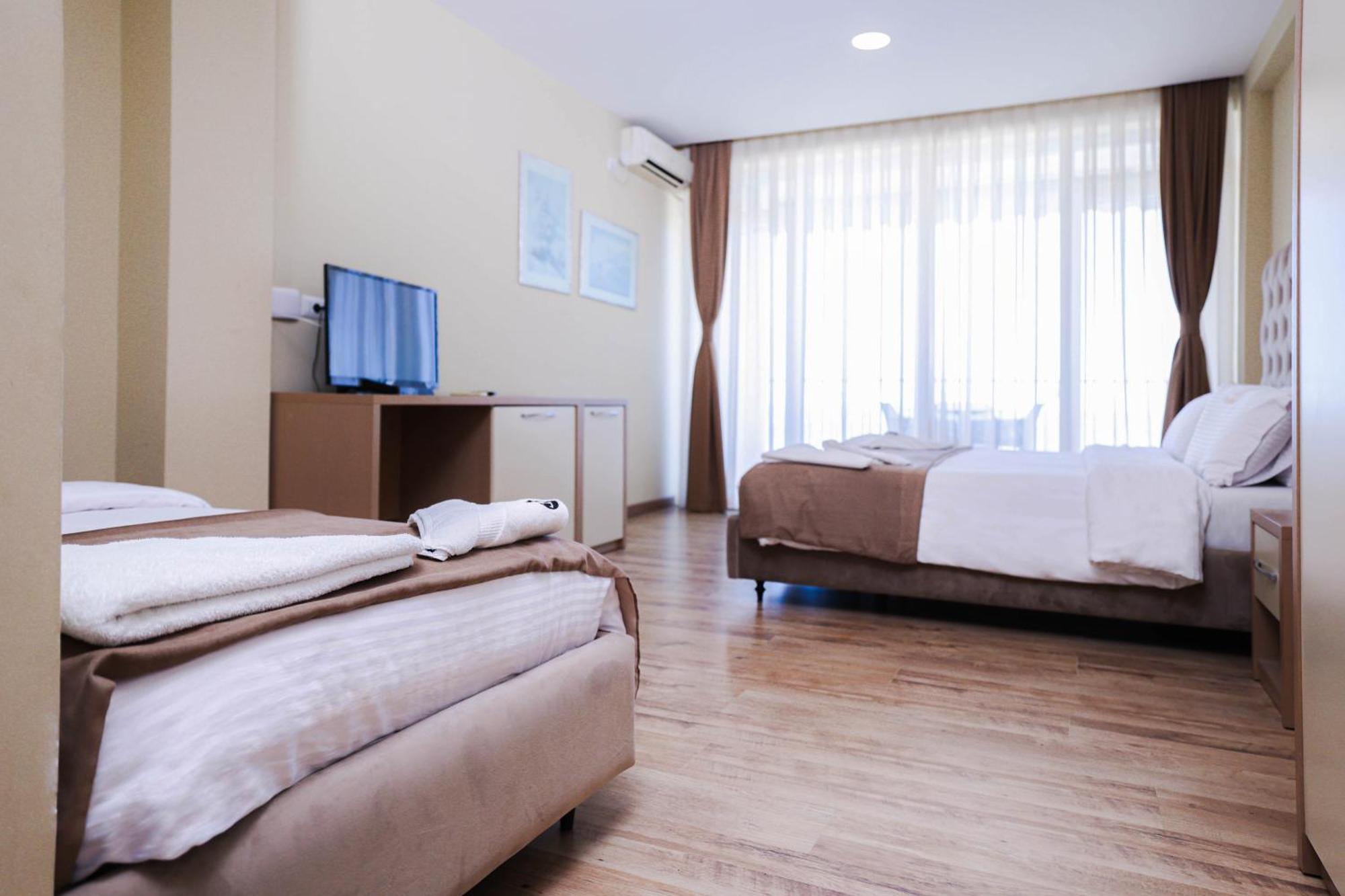 Hotel Frojd - Beach Front Resort Shengjin Luaran gambar